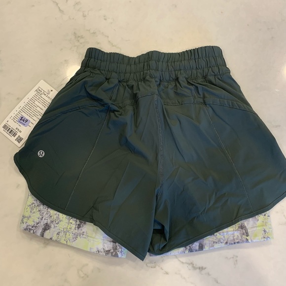 Track that 2 in 1 high rise short olive size 6 - Picture 2 of 3